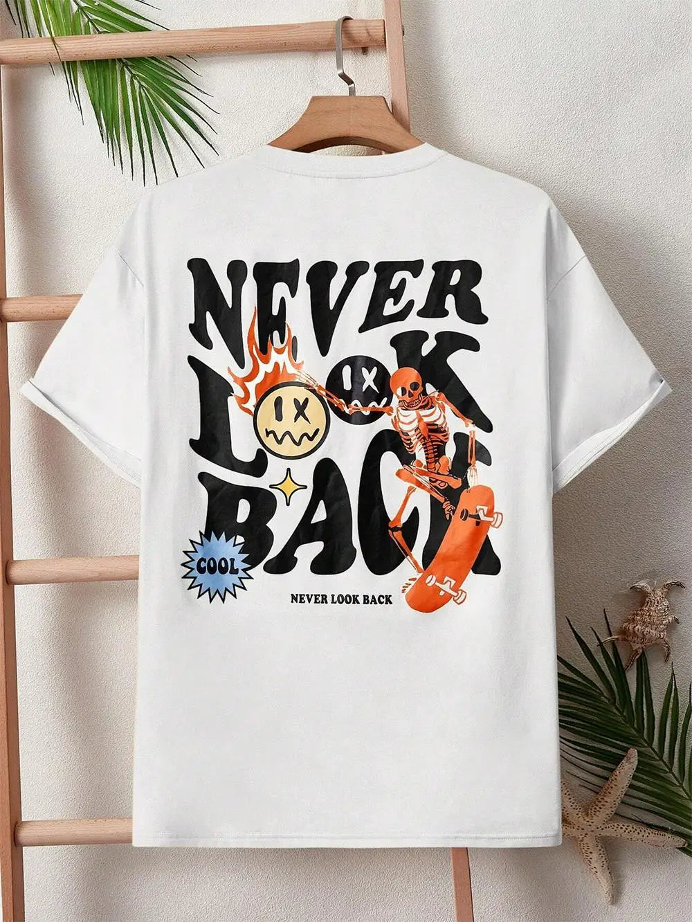 Never Look Back Street Print Tshirt Man Y2K - Eklat Collection